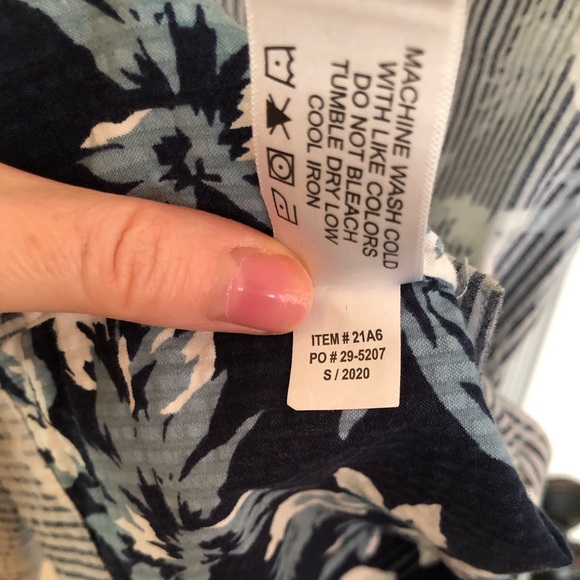 Men’s Orvis Floral Short Sleeve Button Down Collared Shirt Size Large - Picture 6 of 6